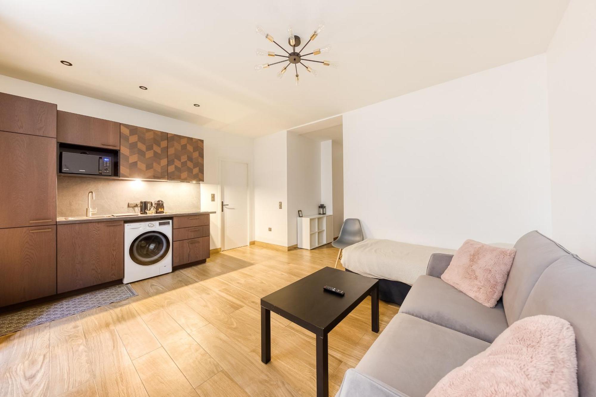 Parking Gratuit - Montmartre Charme & Patio Prive - Sacre-Coeur Metro Anvers Παρίσι Εξωτερικό φωτογραφία